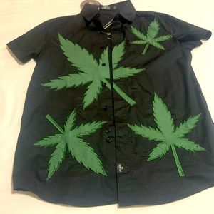 Men’s NWT No Country 420 leaf shirt